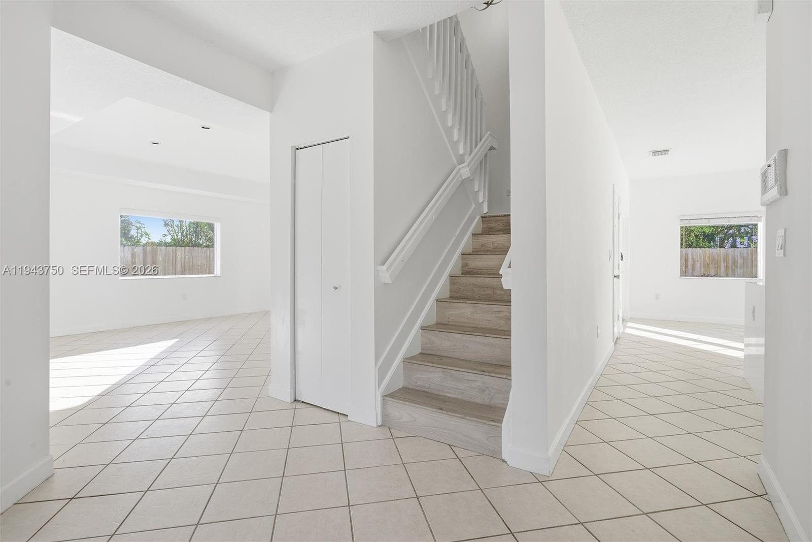 TWIN LAKE SHORES SOUTH - Residential