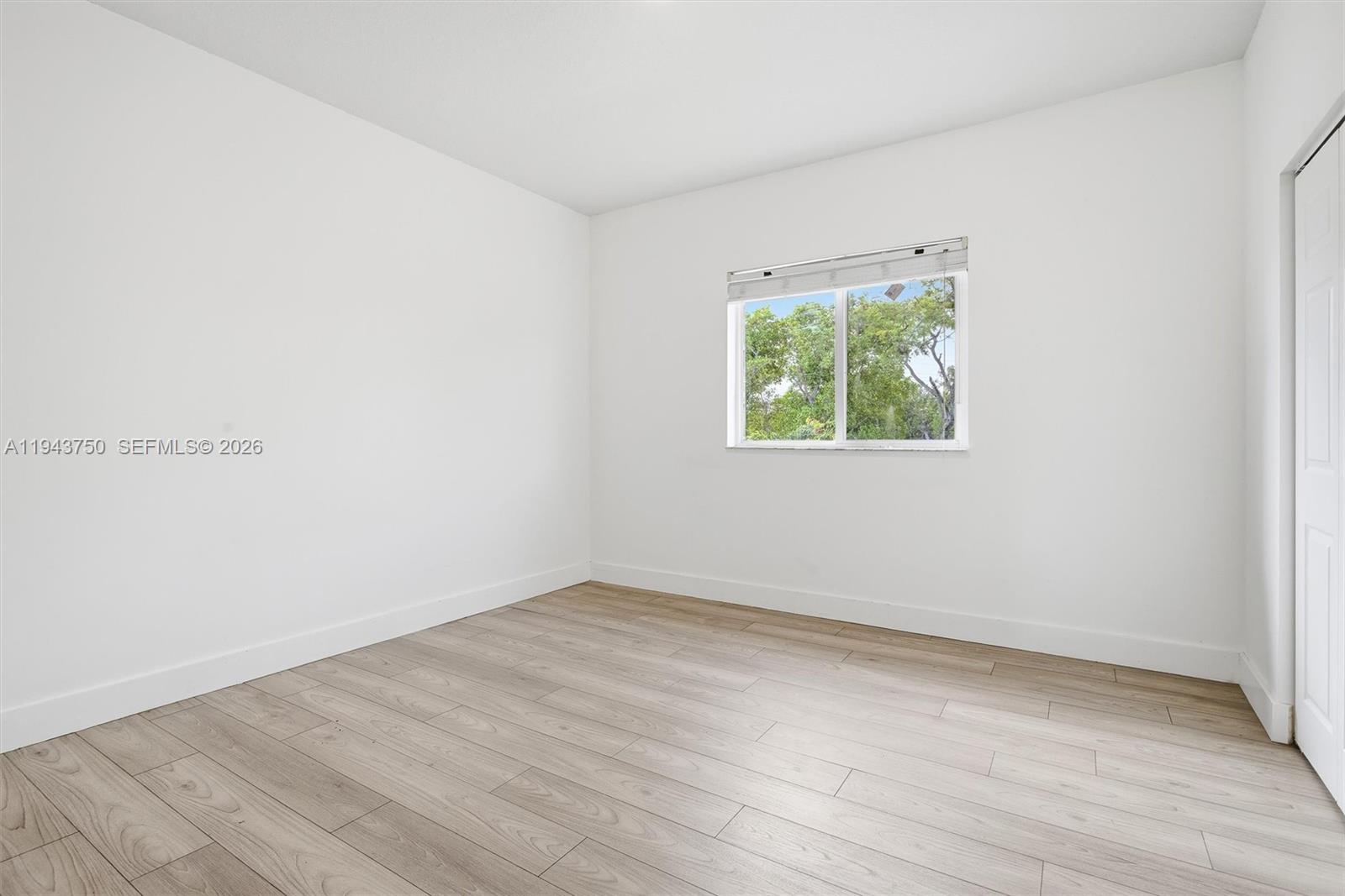 TWIN LAKE SHORES SOUTH - Residential