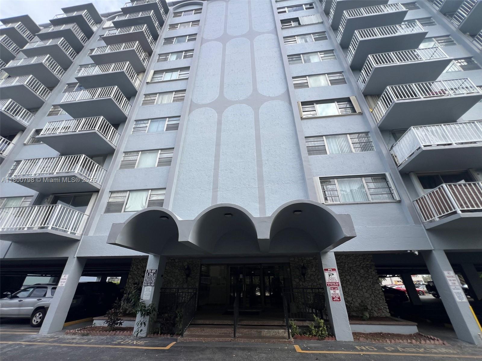 View photos, virtual tours, details... 1470 NE 125th Ter 810
