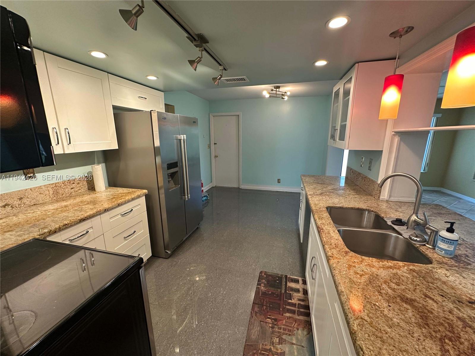 MAINLANDS OF TAMARAC LAKE - Residential