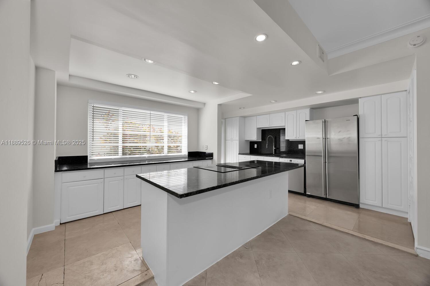 FOUNTAINVIEW MANOR CONDO - Residential Lease