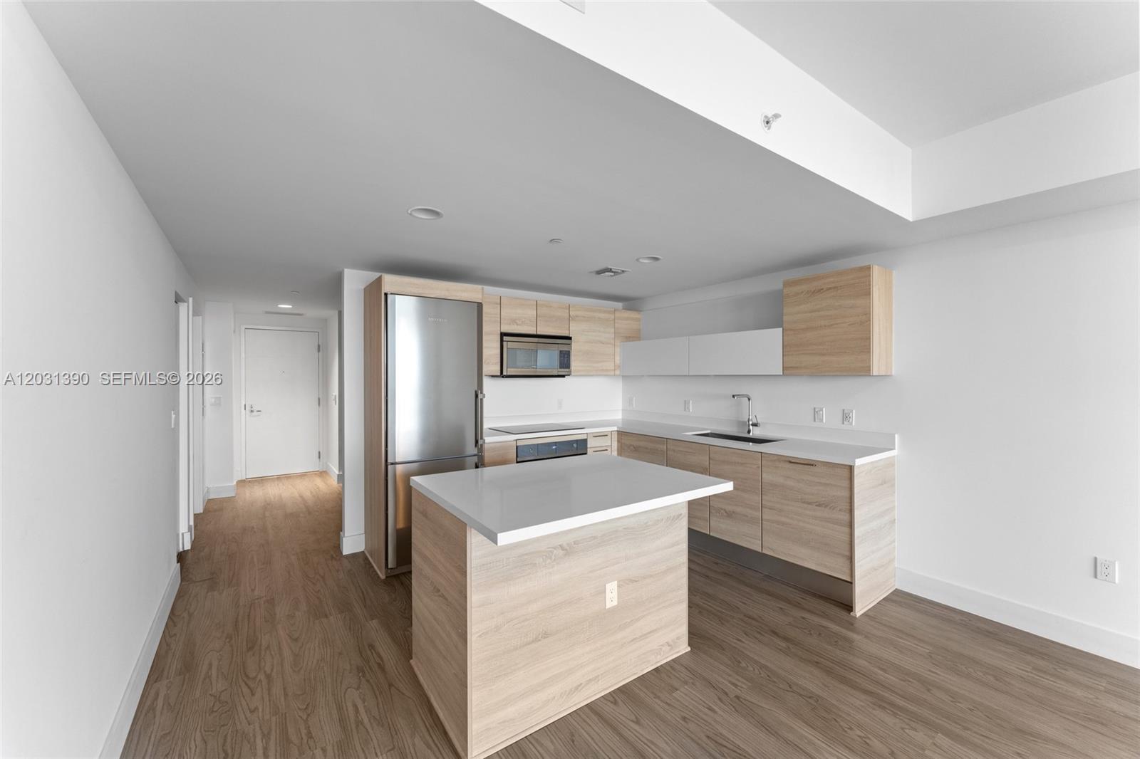 16385 Biscayne Blvd 3120