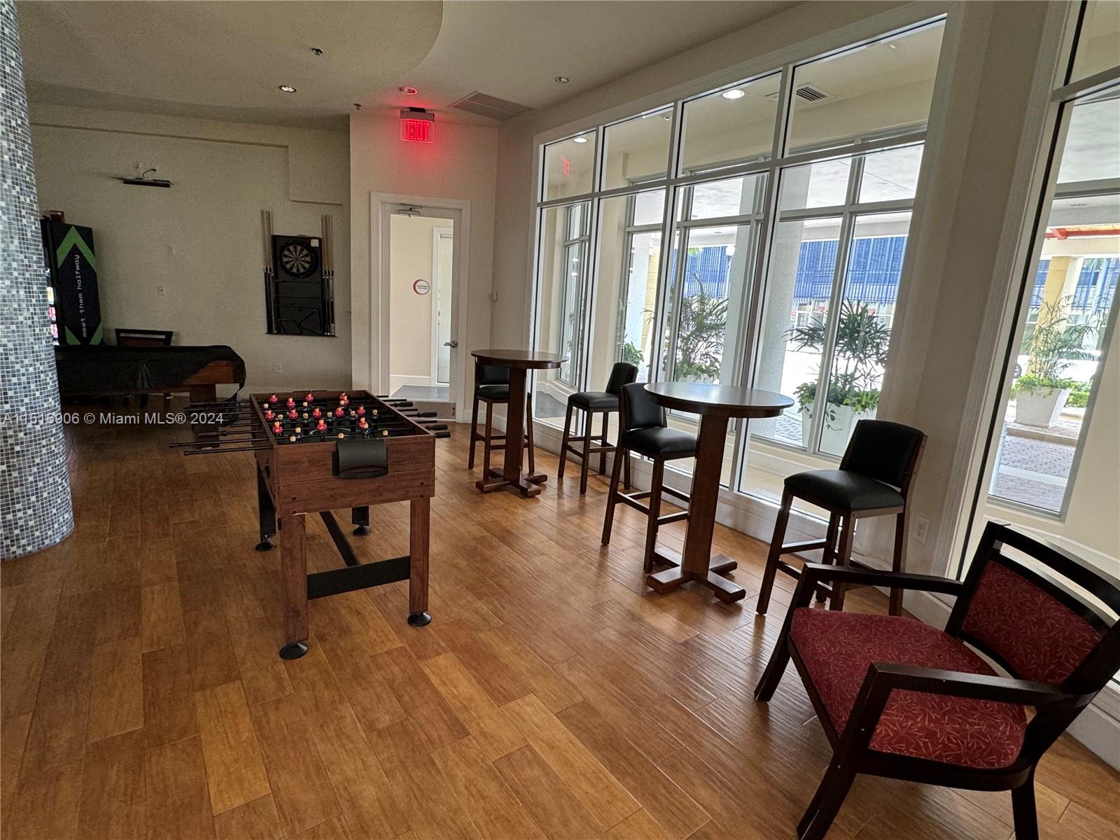 RADIUS CONDO - Residential Lease
