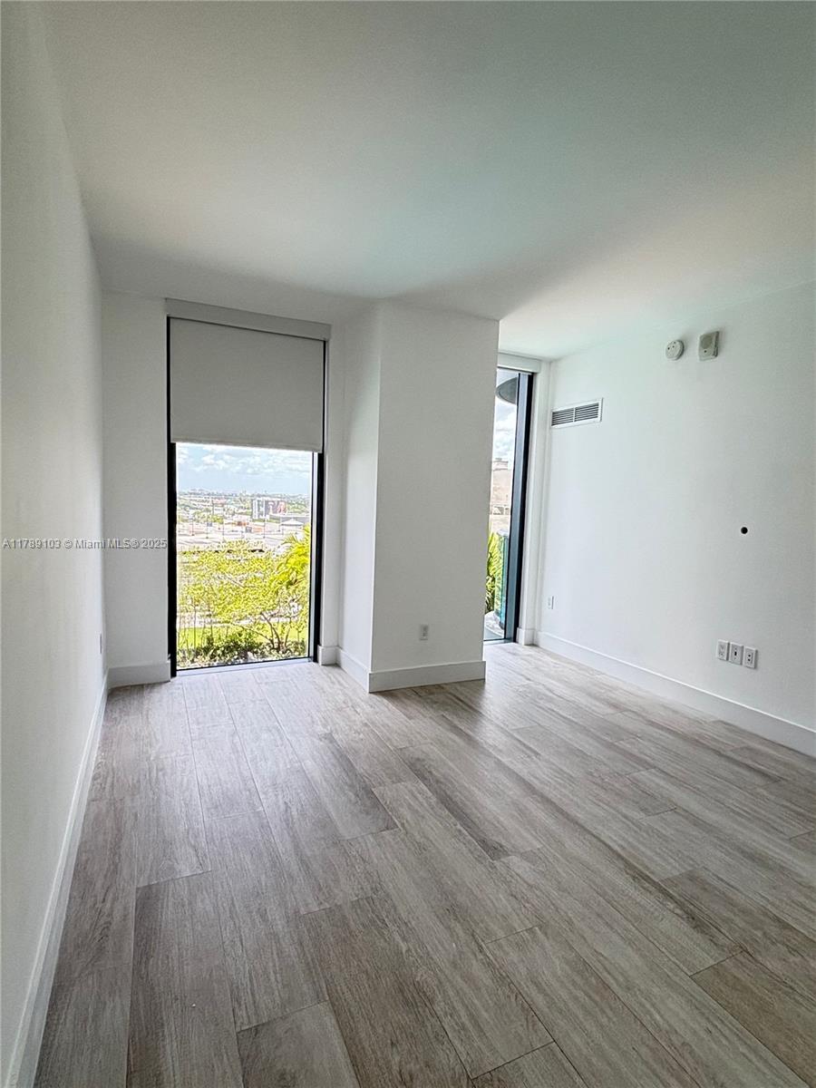 3401 MIDTOWN CONDO - Residential Lease