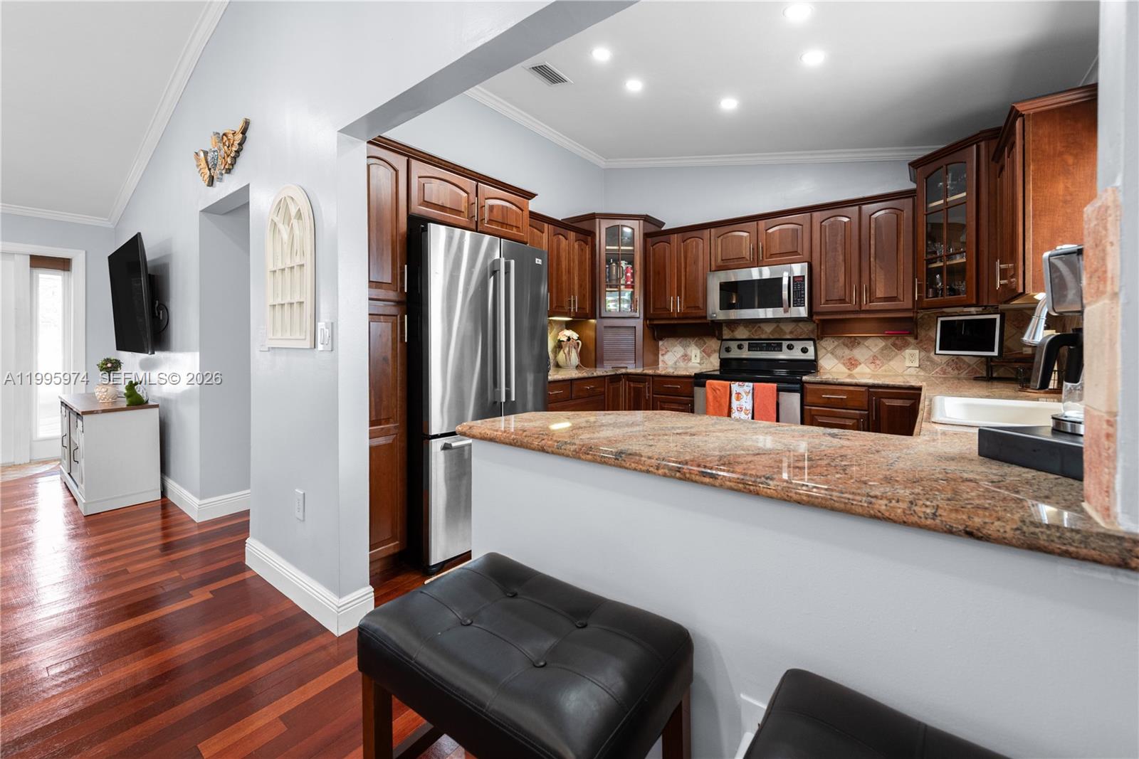 KING ROBERT - Residential Lease