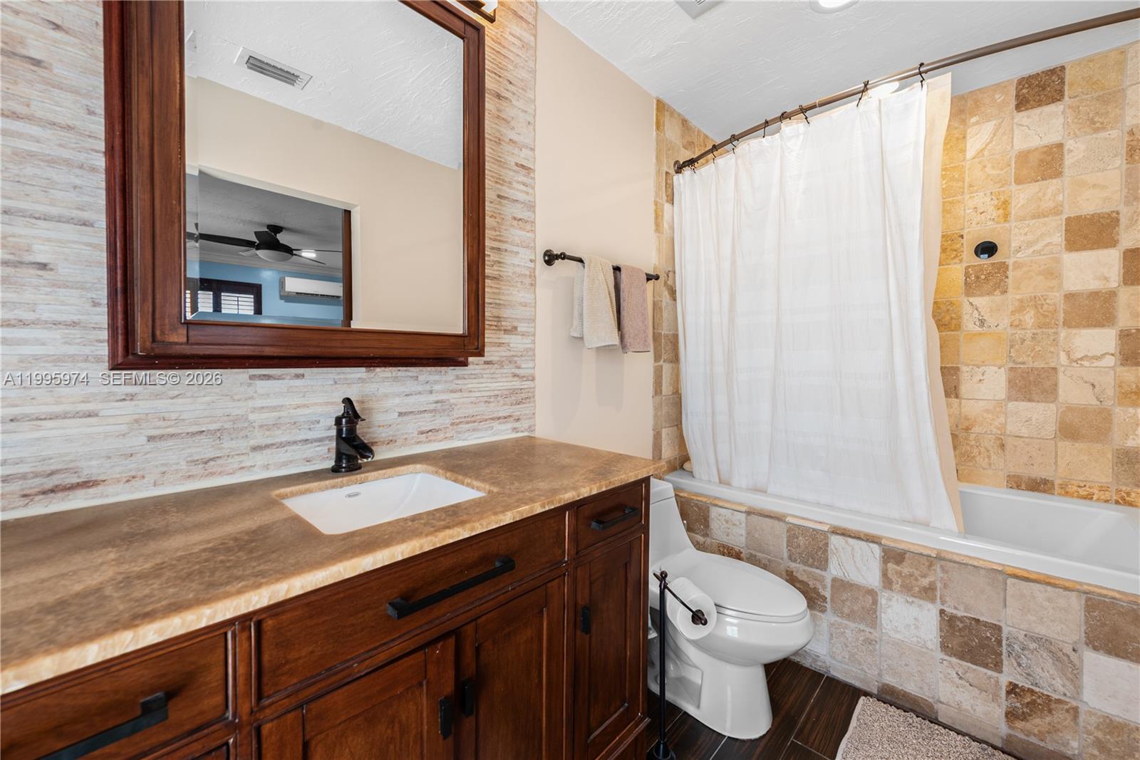 KING ROBERT - Residential Lease