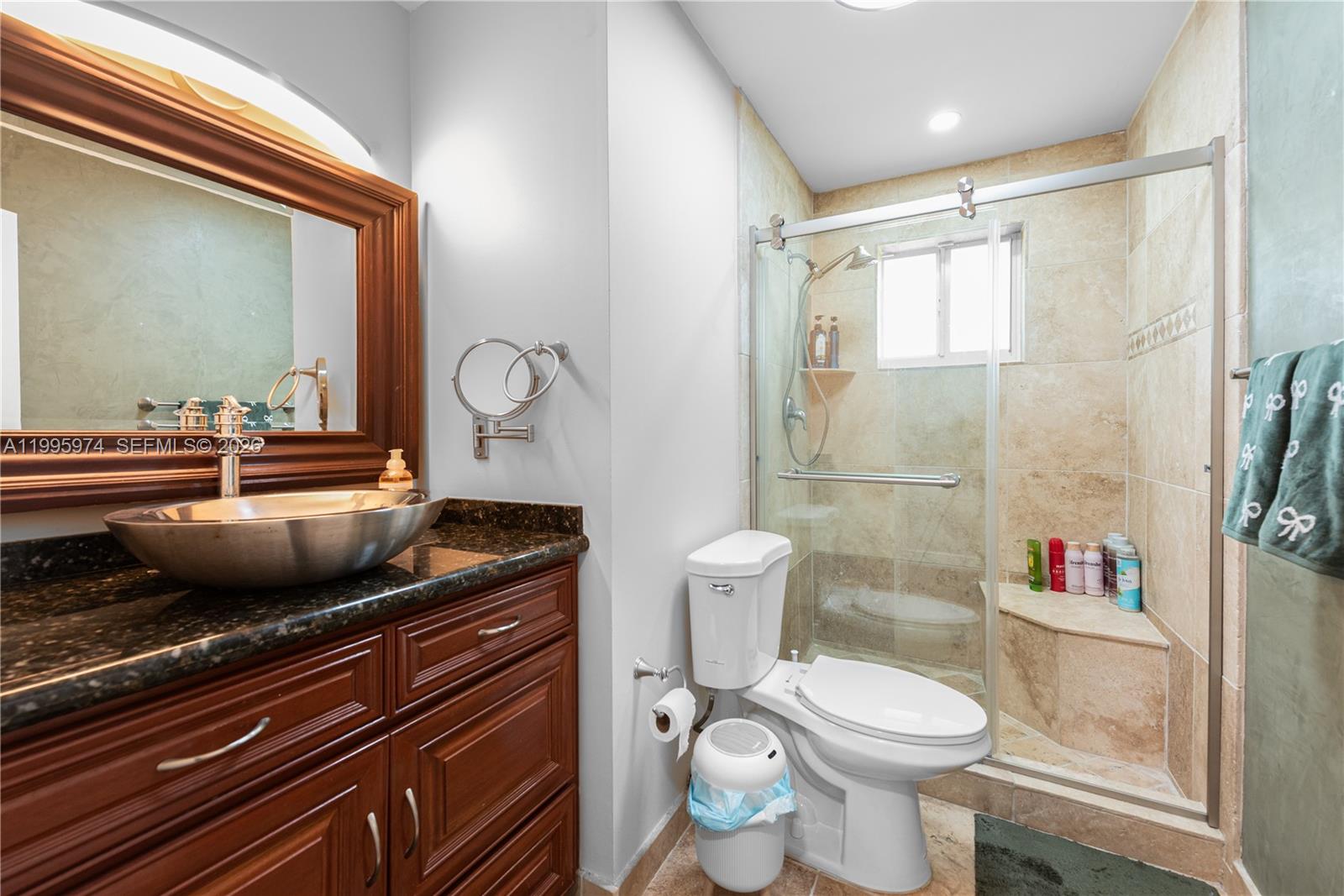 KING ROBERT - Residential Lease