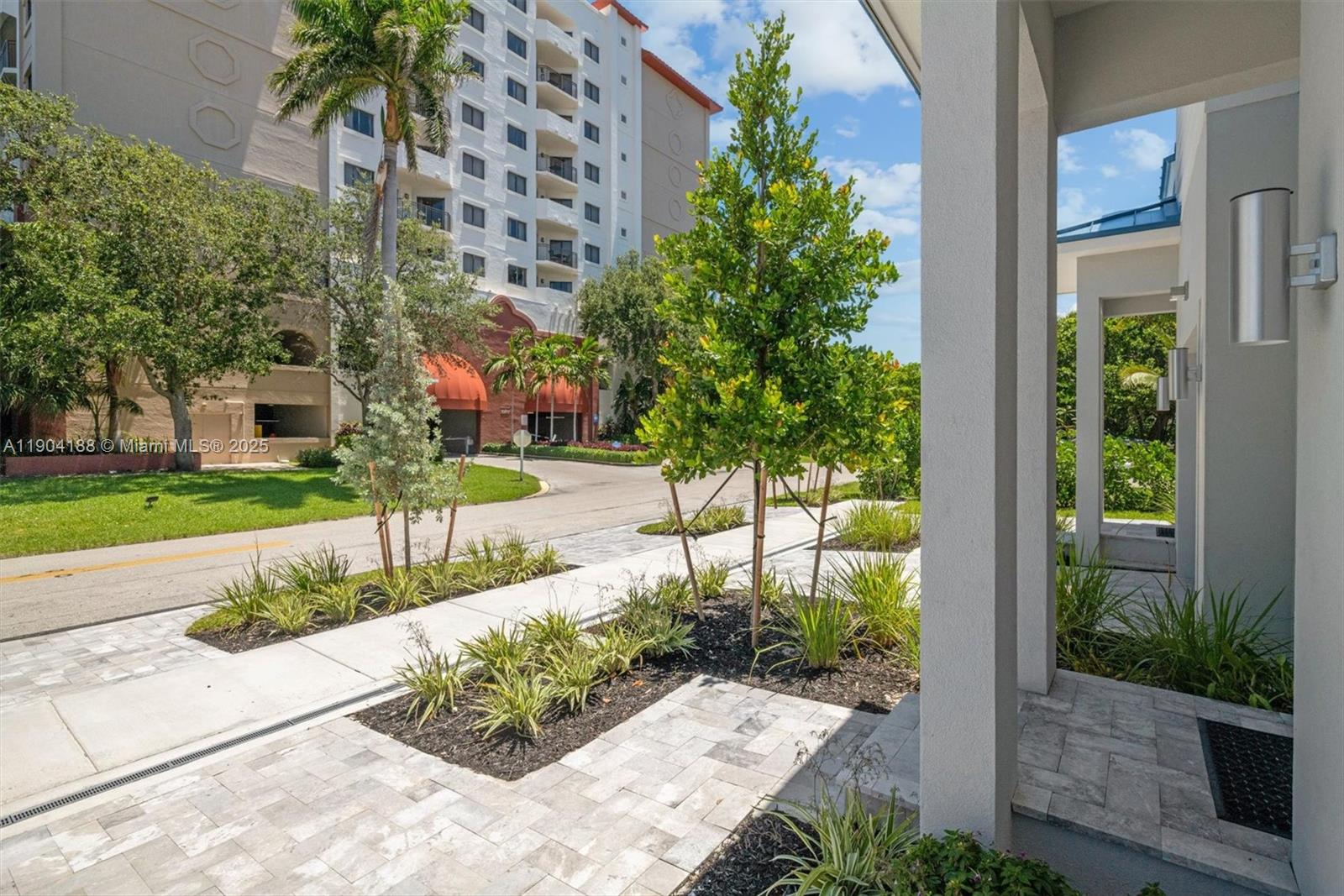 BLUE WATER BEACH - Residential