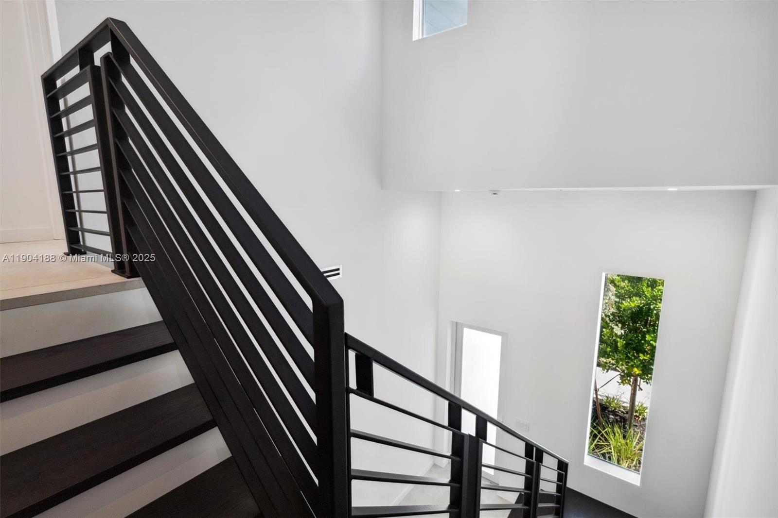 BLUE WATER BEACH - Residential