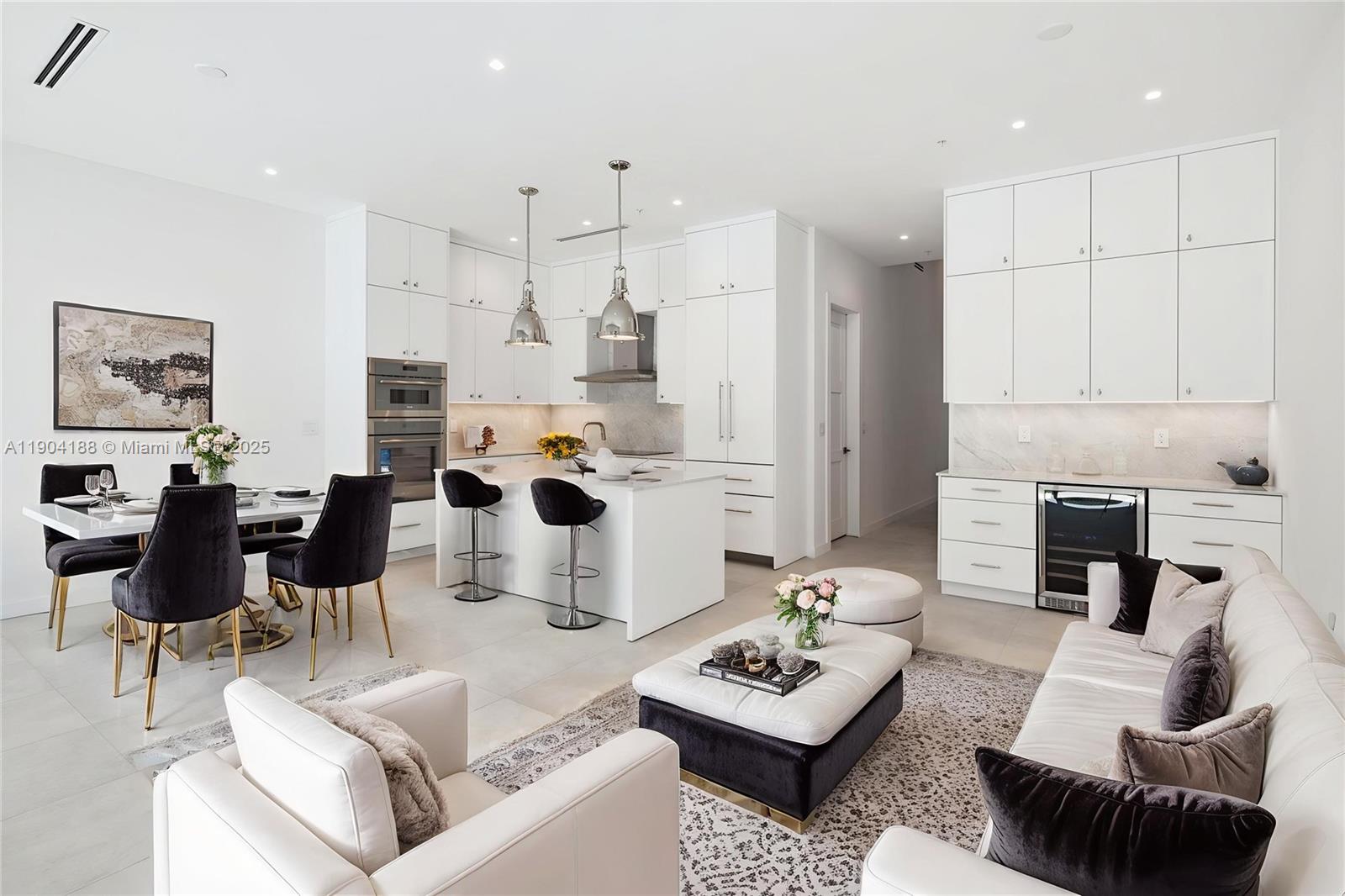 BLUE WATER BEACH - Residential