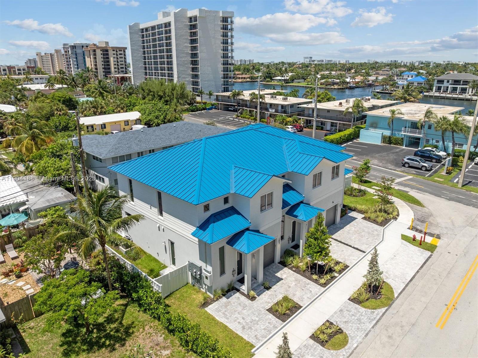 BLUE WATER BEACH - Residential