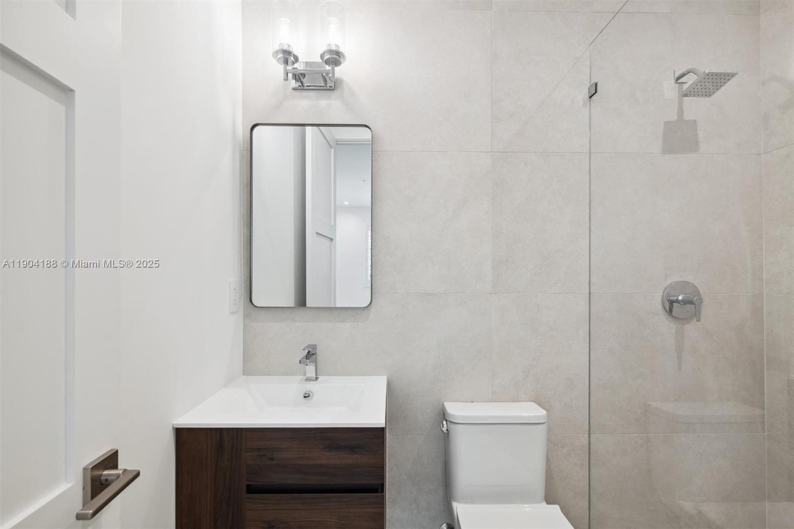 BLUE WATER BEACH - Residential