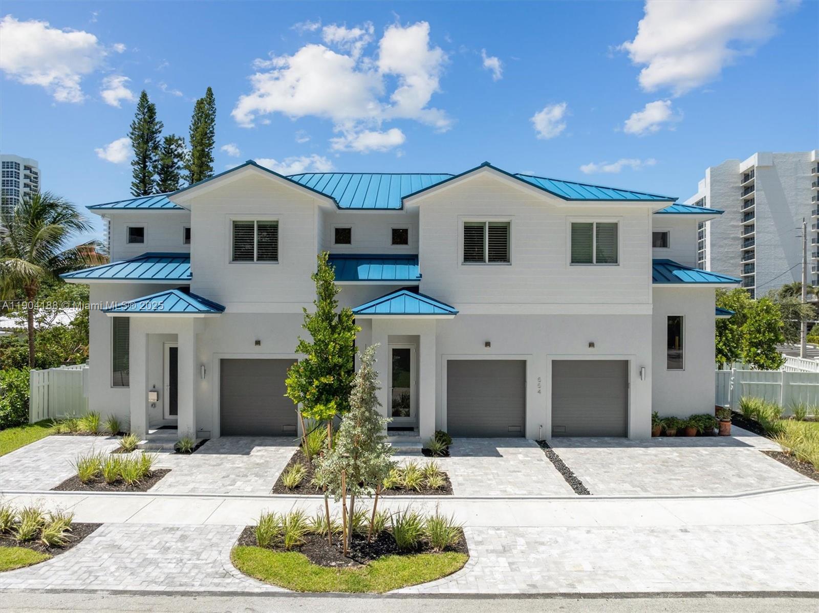 BLUE WATER BEACH - Residential