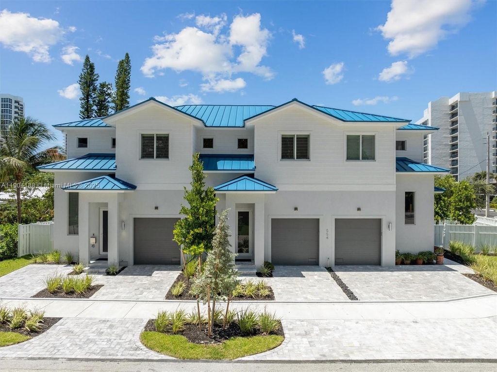 Photo of 554 N Riverside Dr #B, Pompano Beach, FL 33062 (MLS # A11904188)