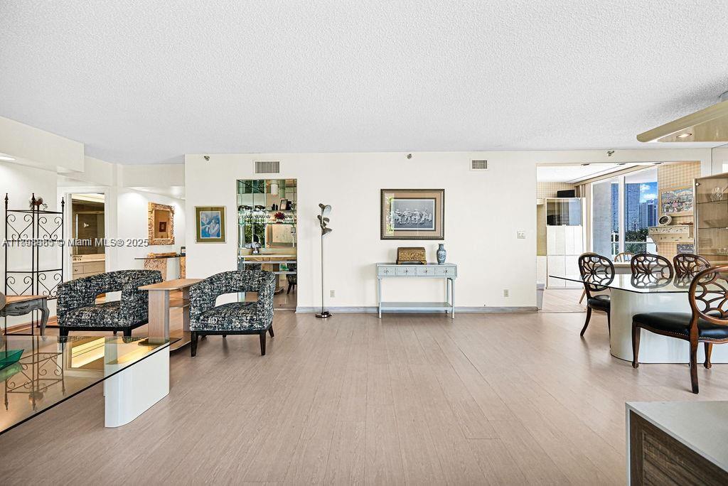 TURNBERRY ISLE CONDO - Residential