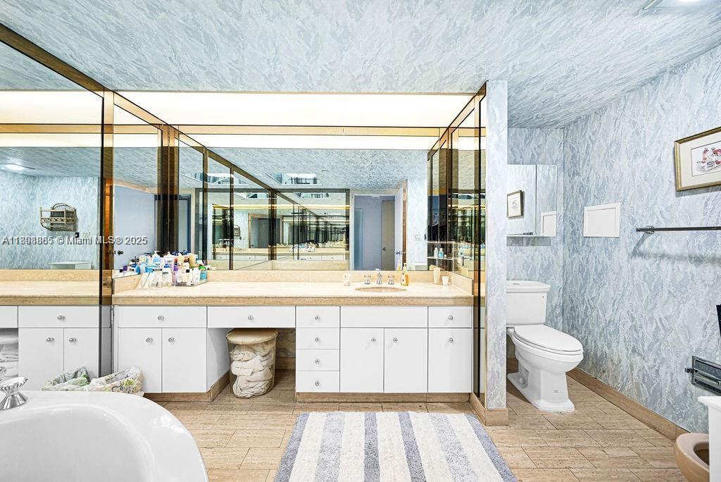 TURNBERRY ISLE CONDO - Residential