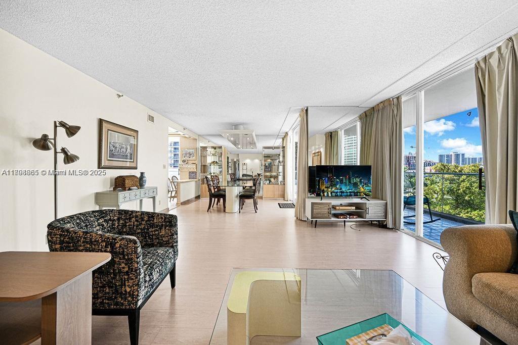 TURNBERRY ISLE CONDO - Residential