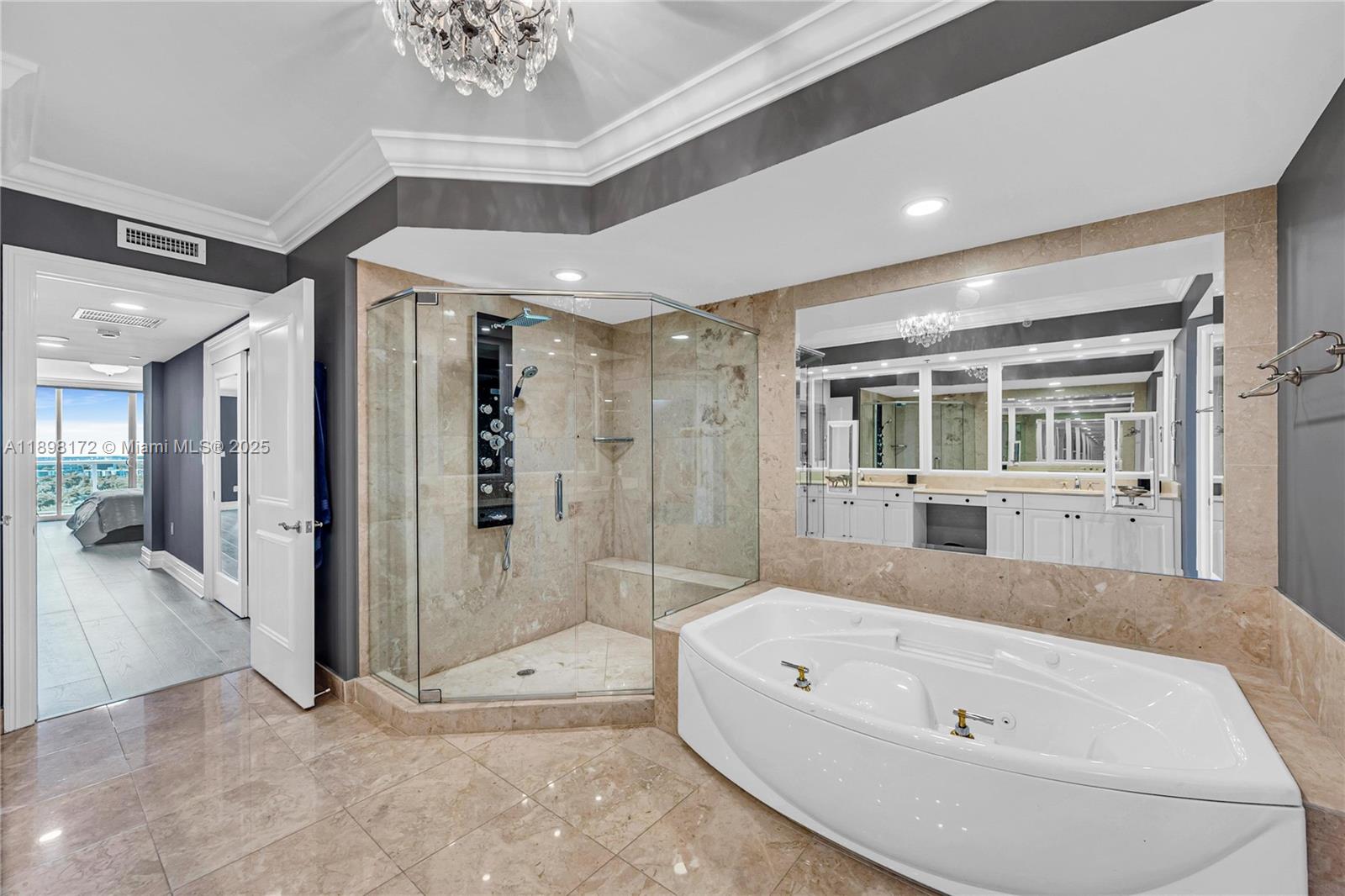 HAMPTONS SOUTH CONDO - Residential