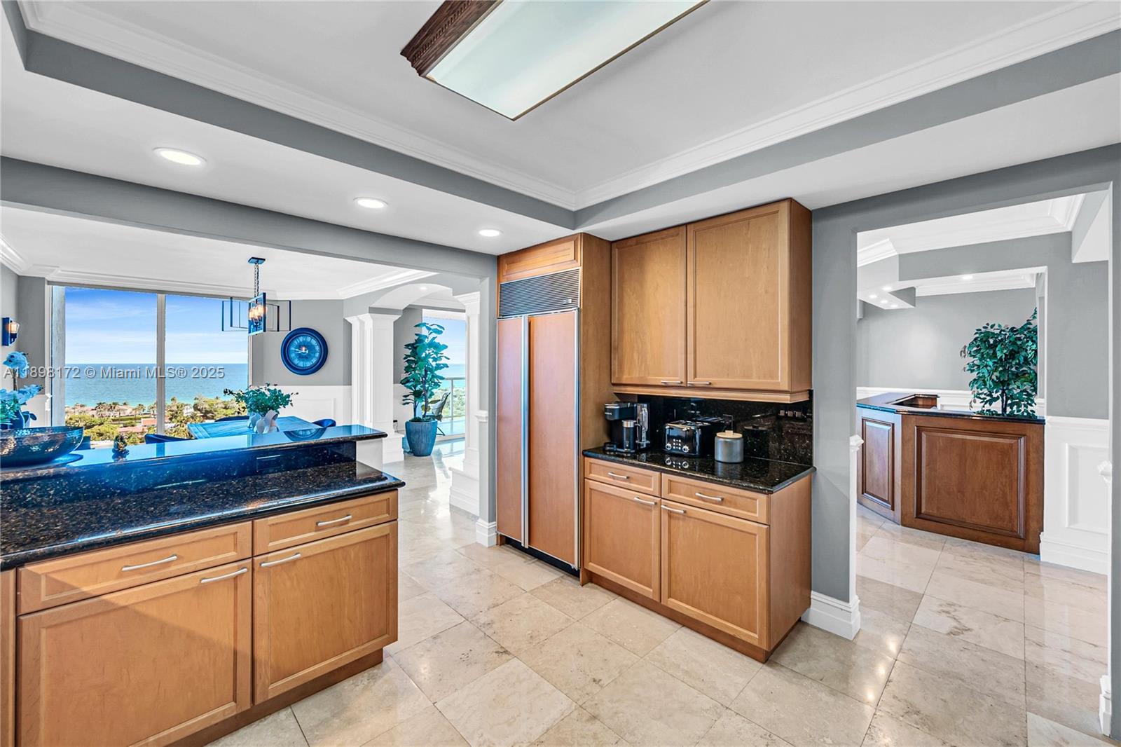 HAMPTONS SOUTH CONDO - Residential