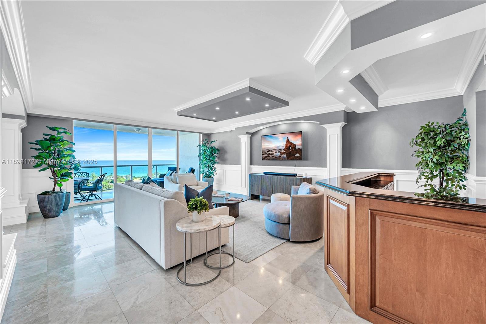 HAMPTONS SOUTH CONDO - Residential