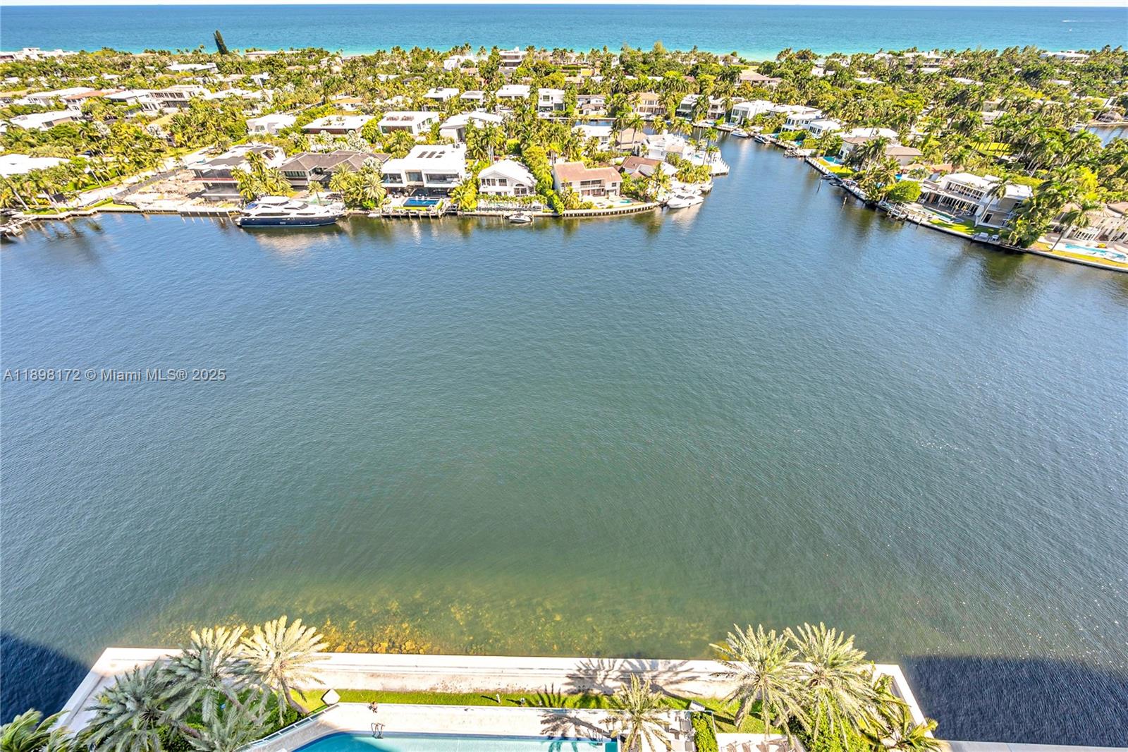 HAMPTONS SOUTH CONDO - Residential