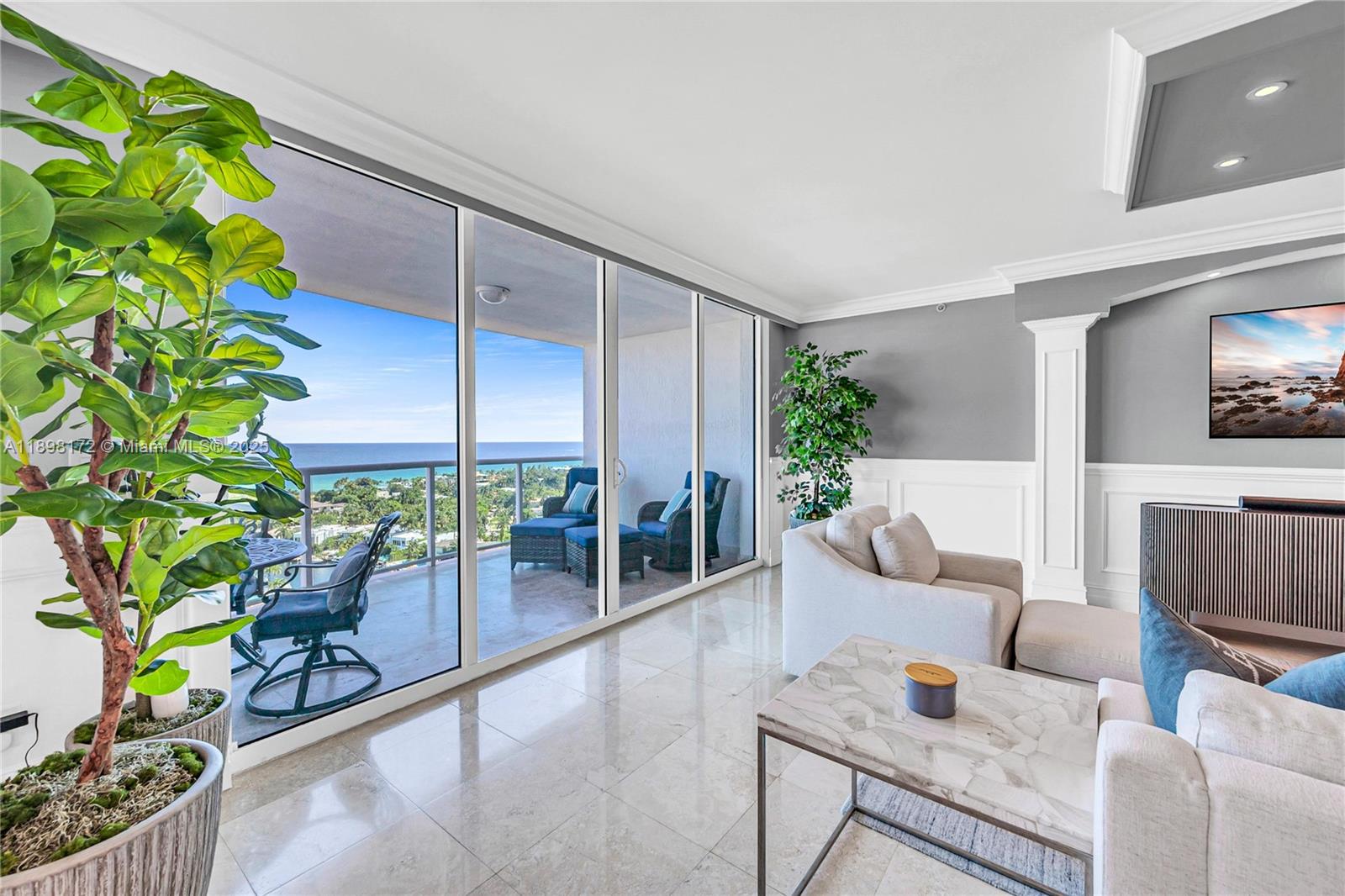 HAMPTONS SOUTH CONDO - Residential