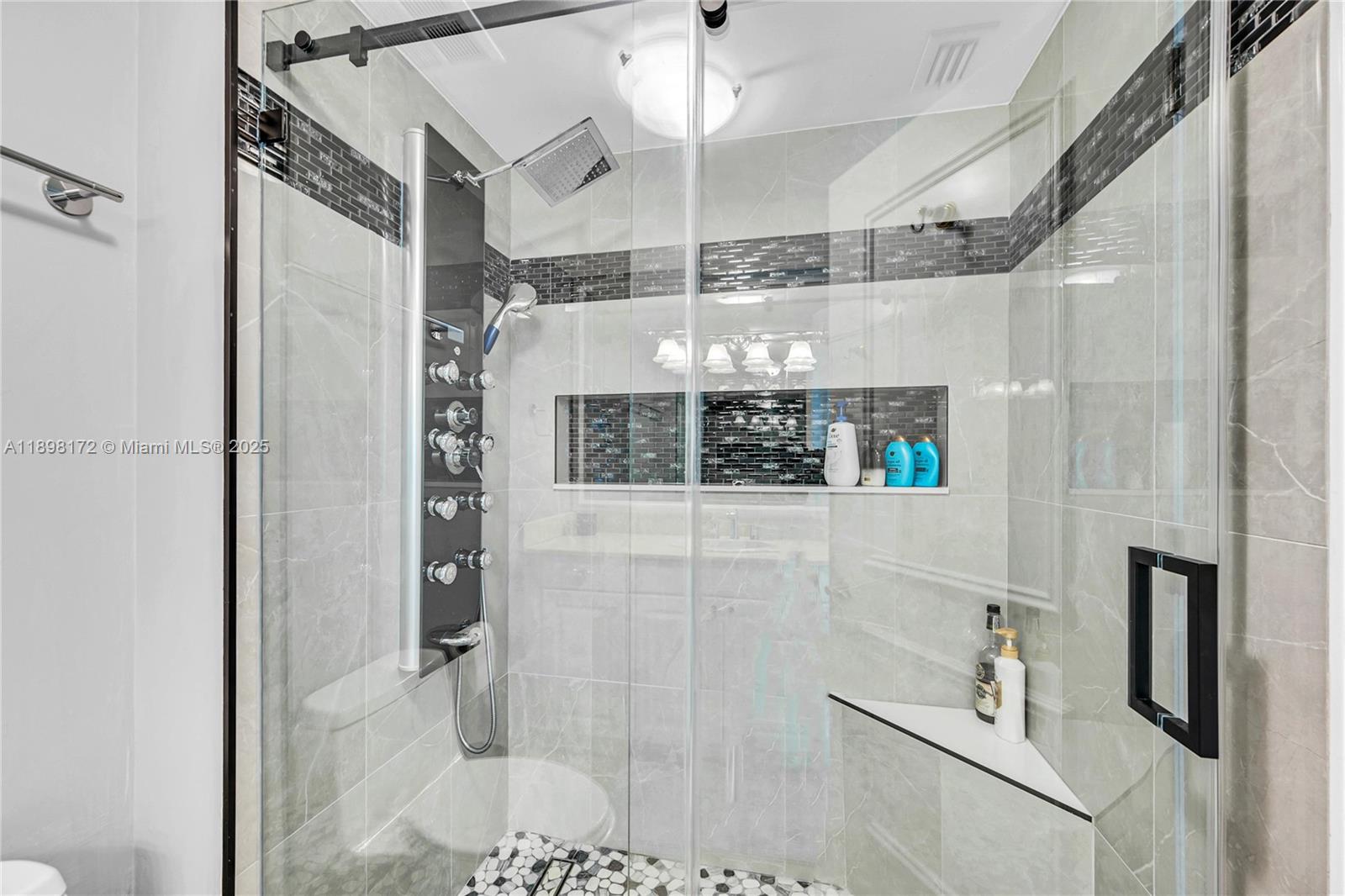 HAMPTONS SOUTH CONDO - Residential