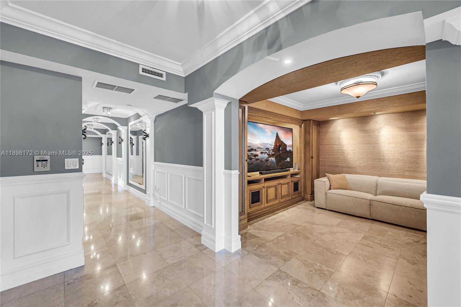 HAMPTONS SOUTH CONDO - Residential