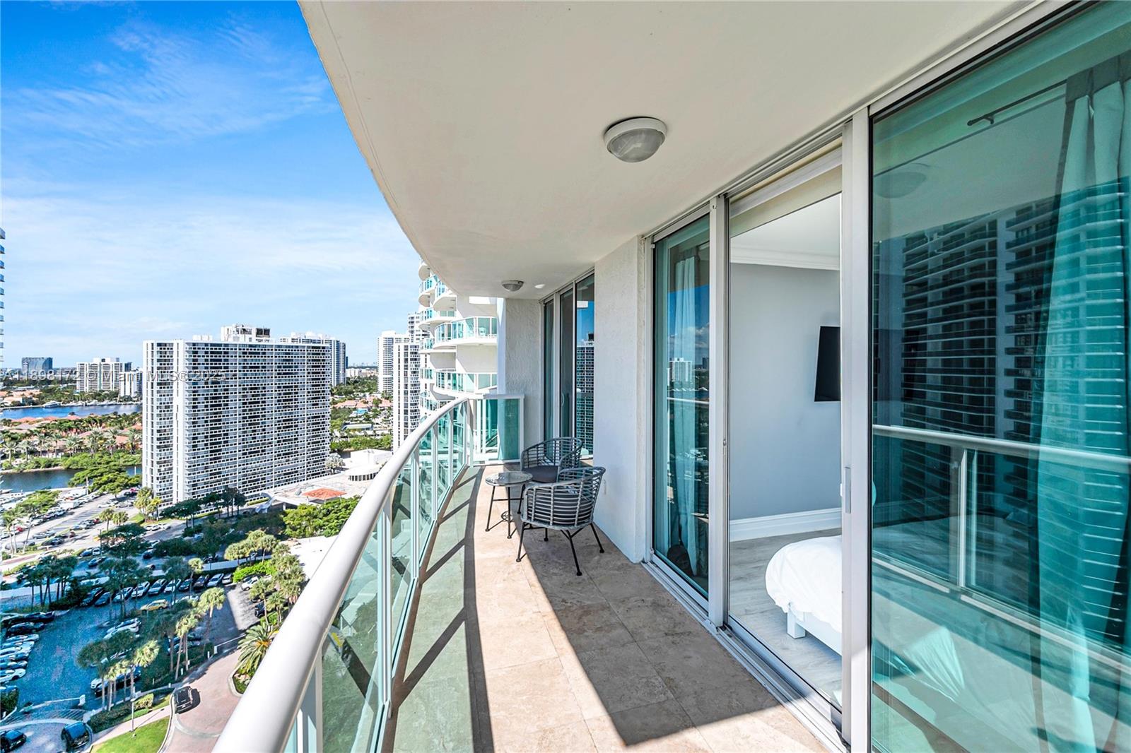 HAMPTONS SOUTH CONDO - Residential