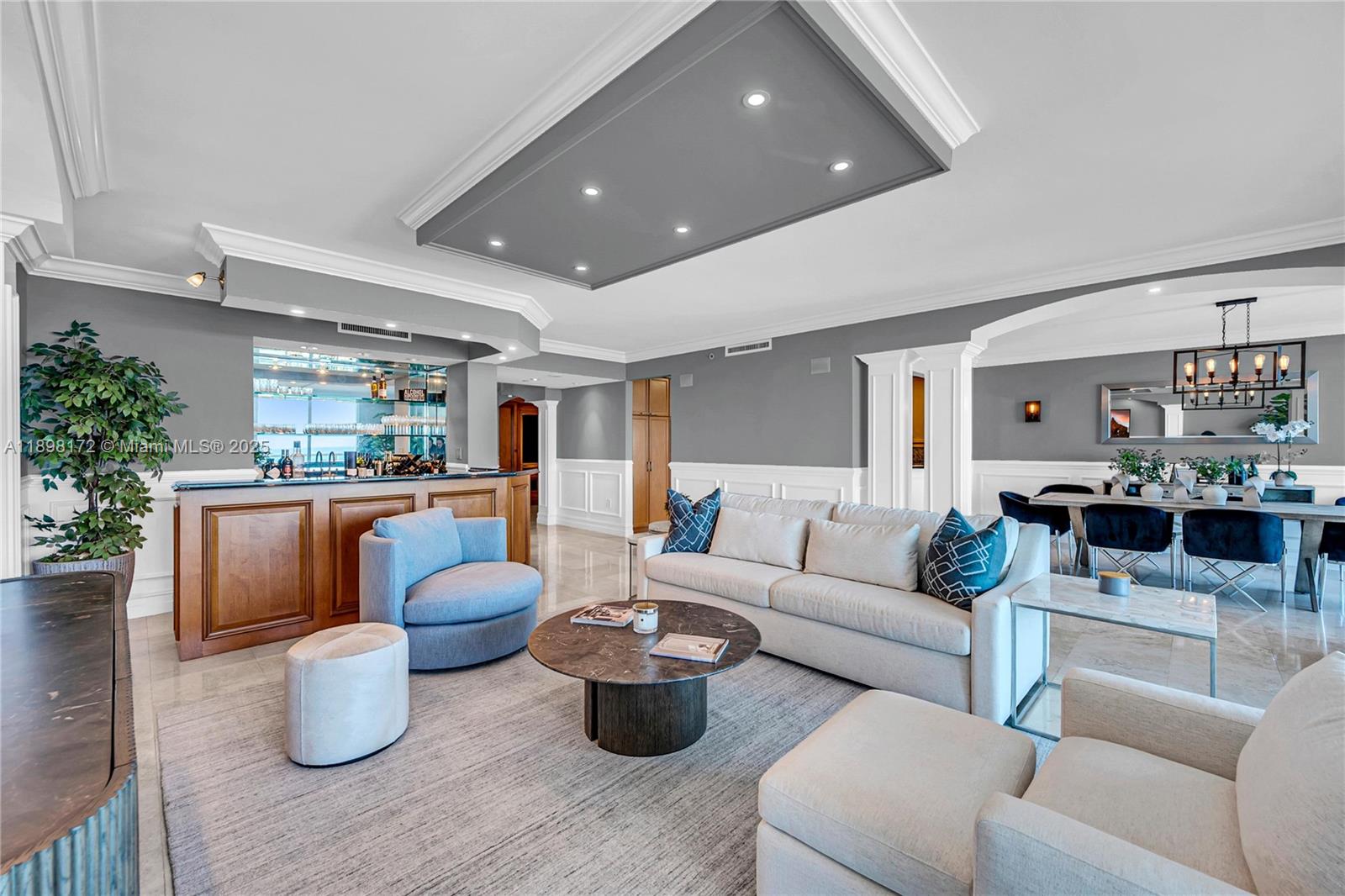 HAMPTONS SOUTH CONDO - Residential