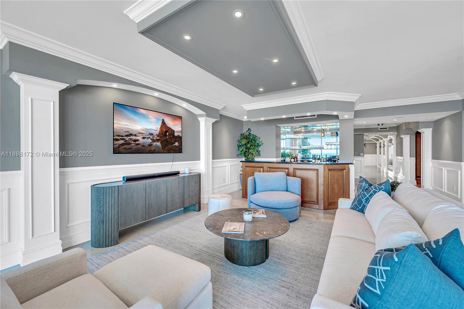 HAMPTONS SOUTH CONDO - Residential