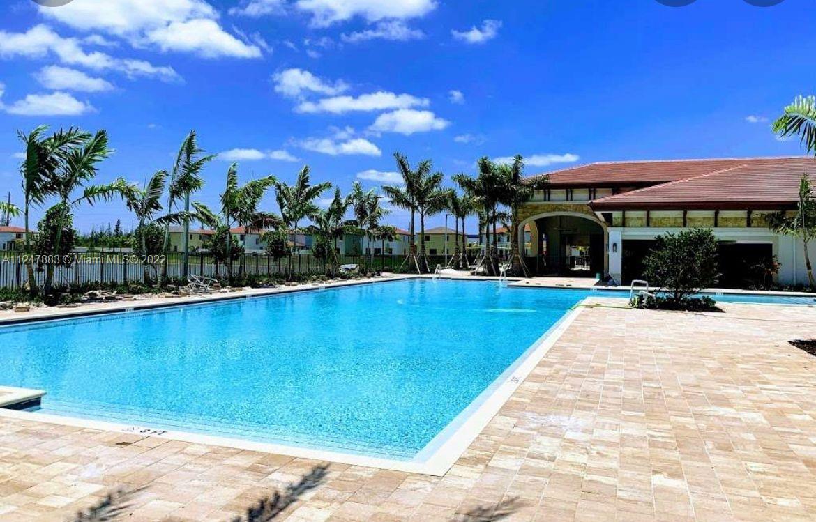 AQUABELLA NORTH REPLAT - Residential Lease