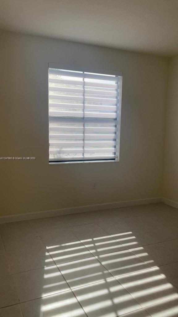 AQUABELLA NORTH REPLAT - Residential Lease