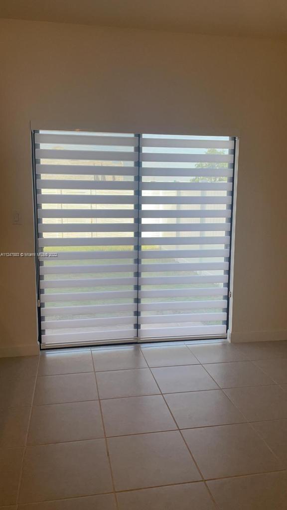 AQUABELLA NORTH REPLAT - Residential Lease