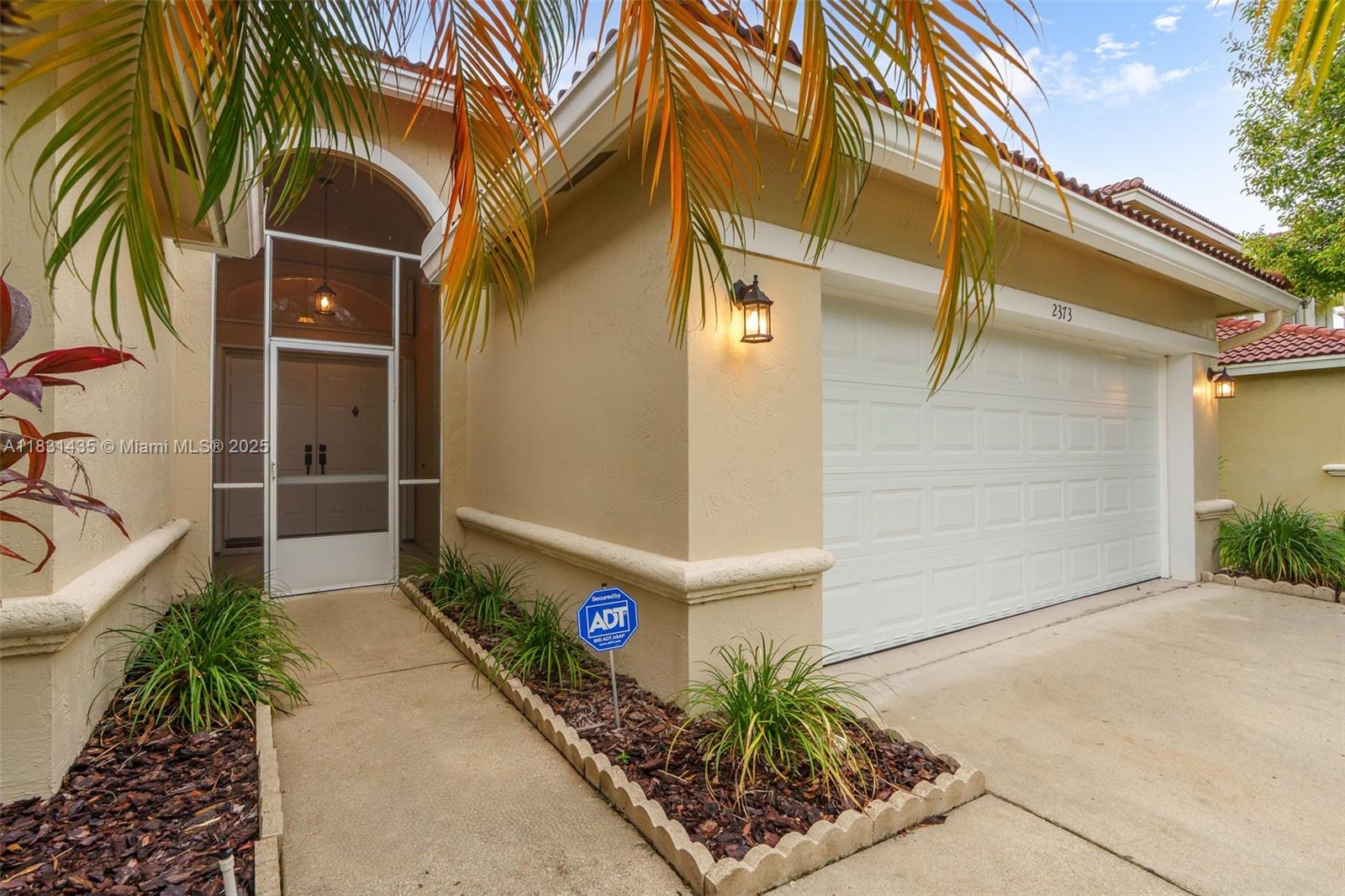 2373 NW 195th Ave, Pembroke Pines, FL, 33029/$875,000 4 2373 NW 195th Ave
