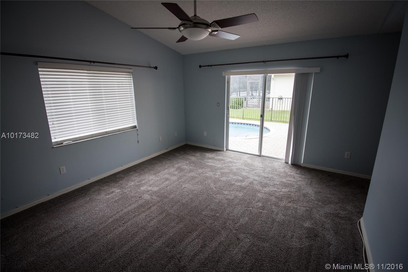 Sawgrass Village 157-25 B - Residential