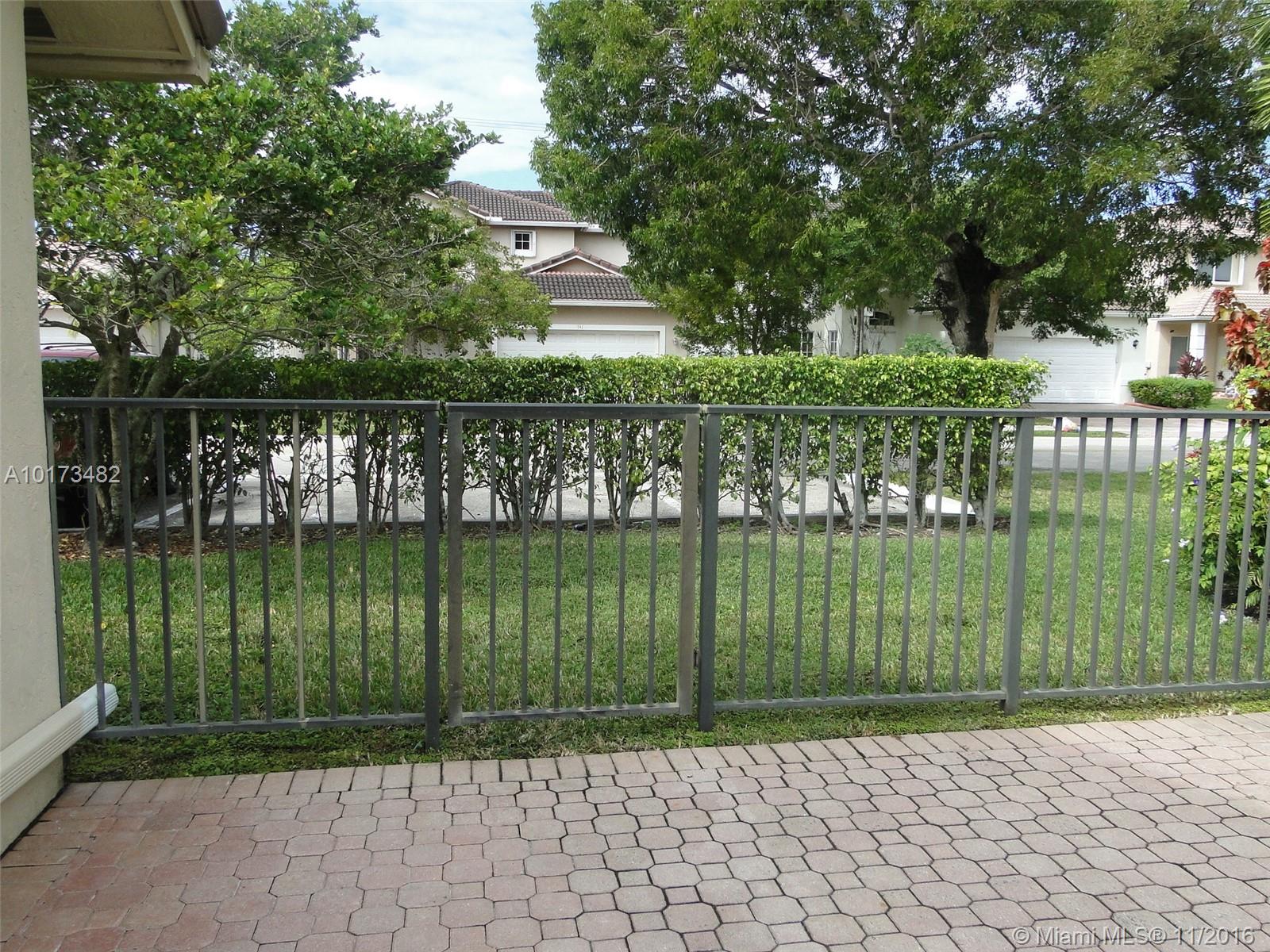 Sawgrass Village 157-25 B - Residential