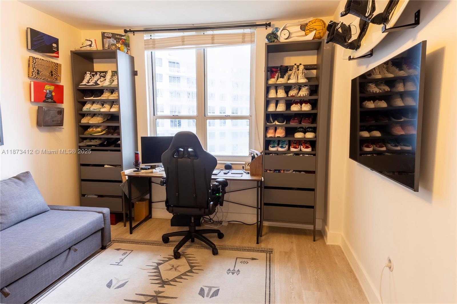 COURVOISIER COURTS CONDO - Residential