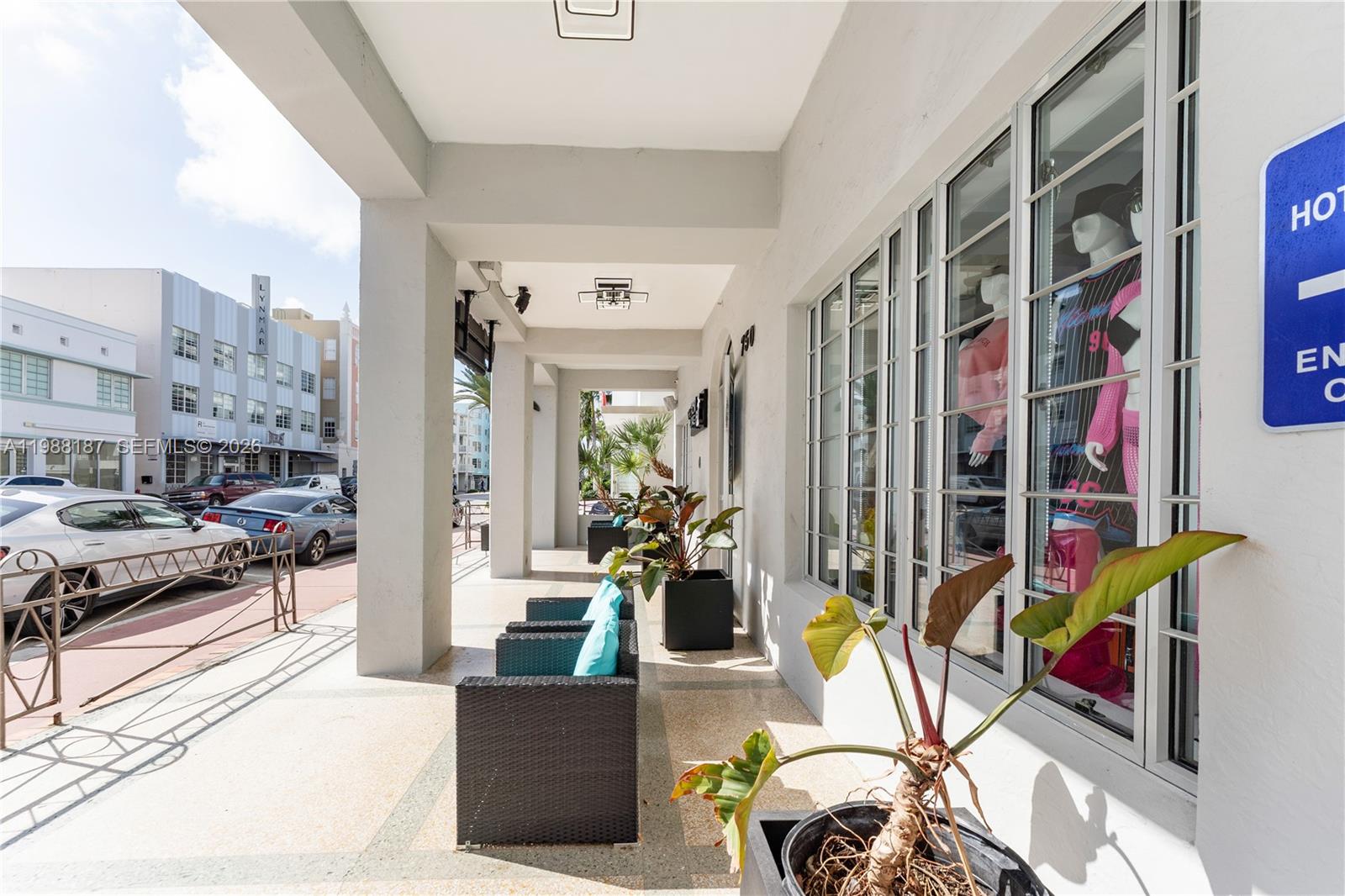 THE EMPIRE CONDO - Residential