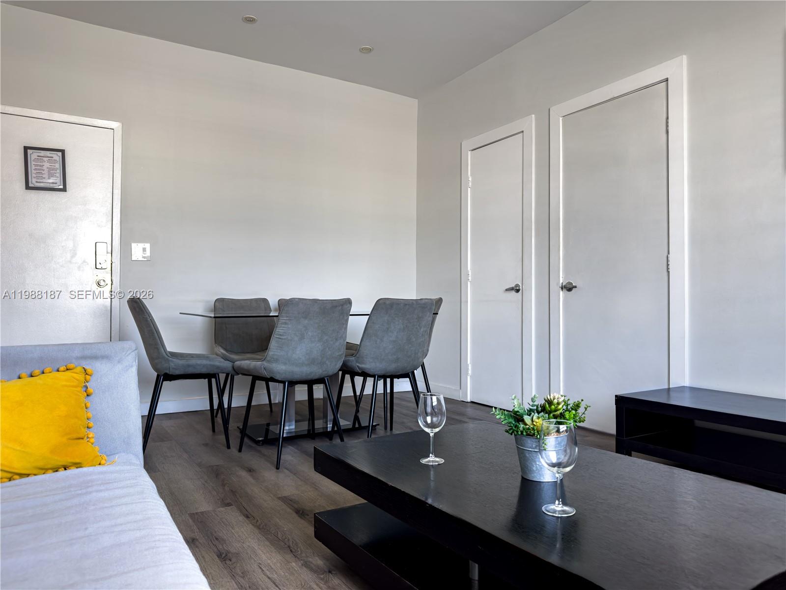 THE EMPIRE CONDO - Residential