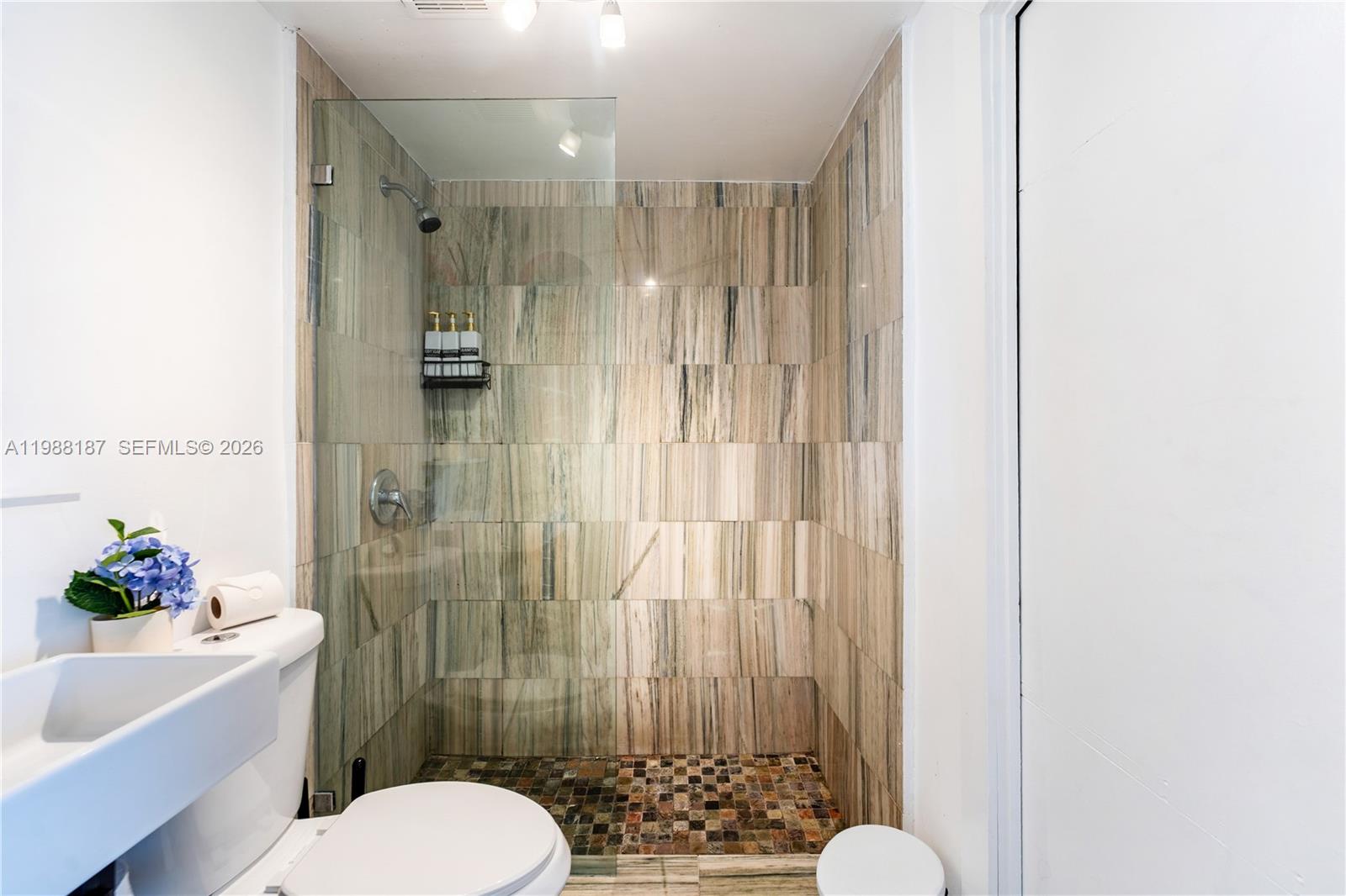 THE EMPIRE CONDO - Residential