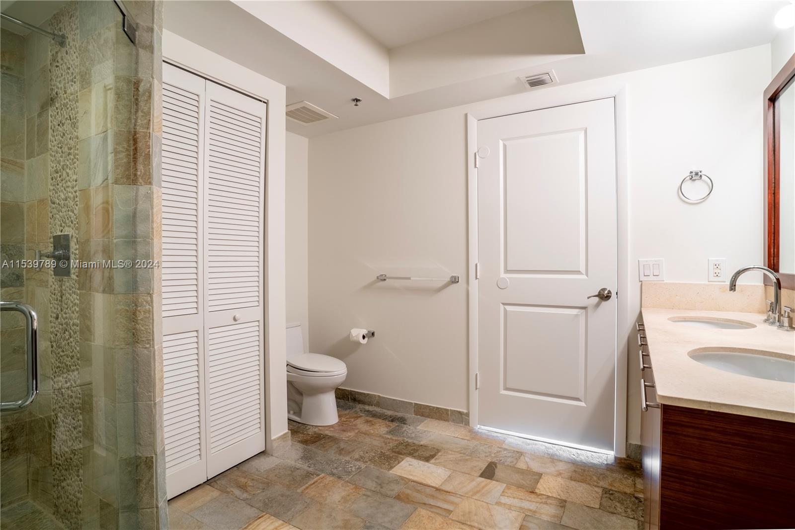 TAO SAWGRASS CONDOMINIUM - Residential Lease
