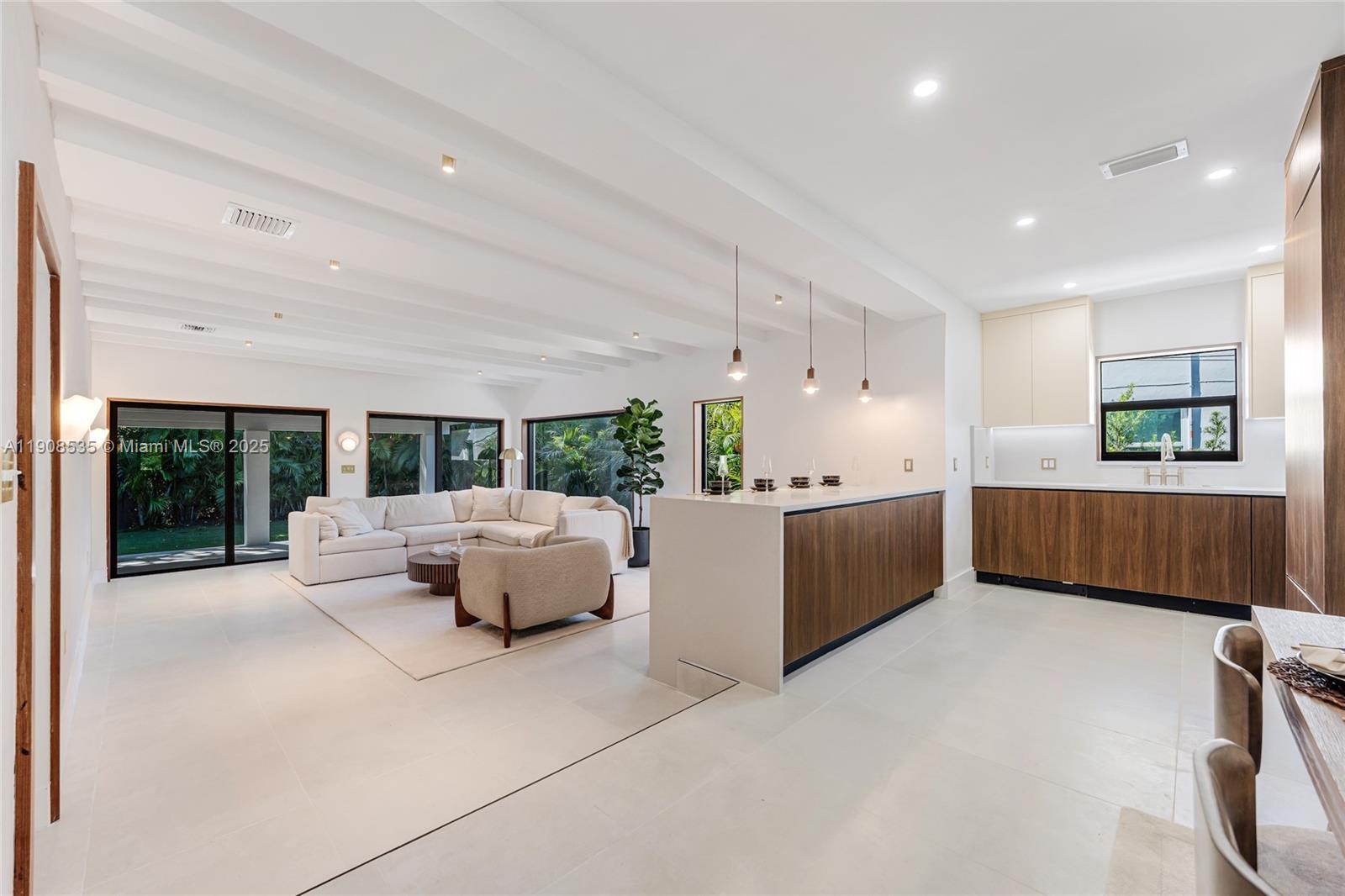 BRICKELL ESTATES - Residential