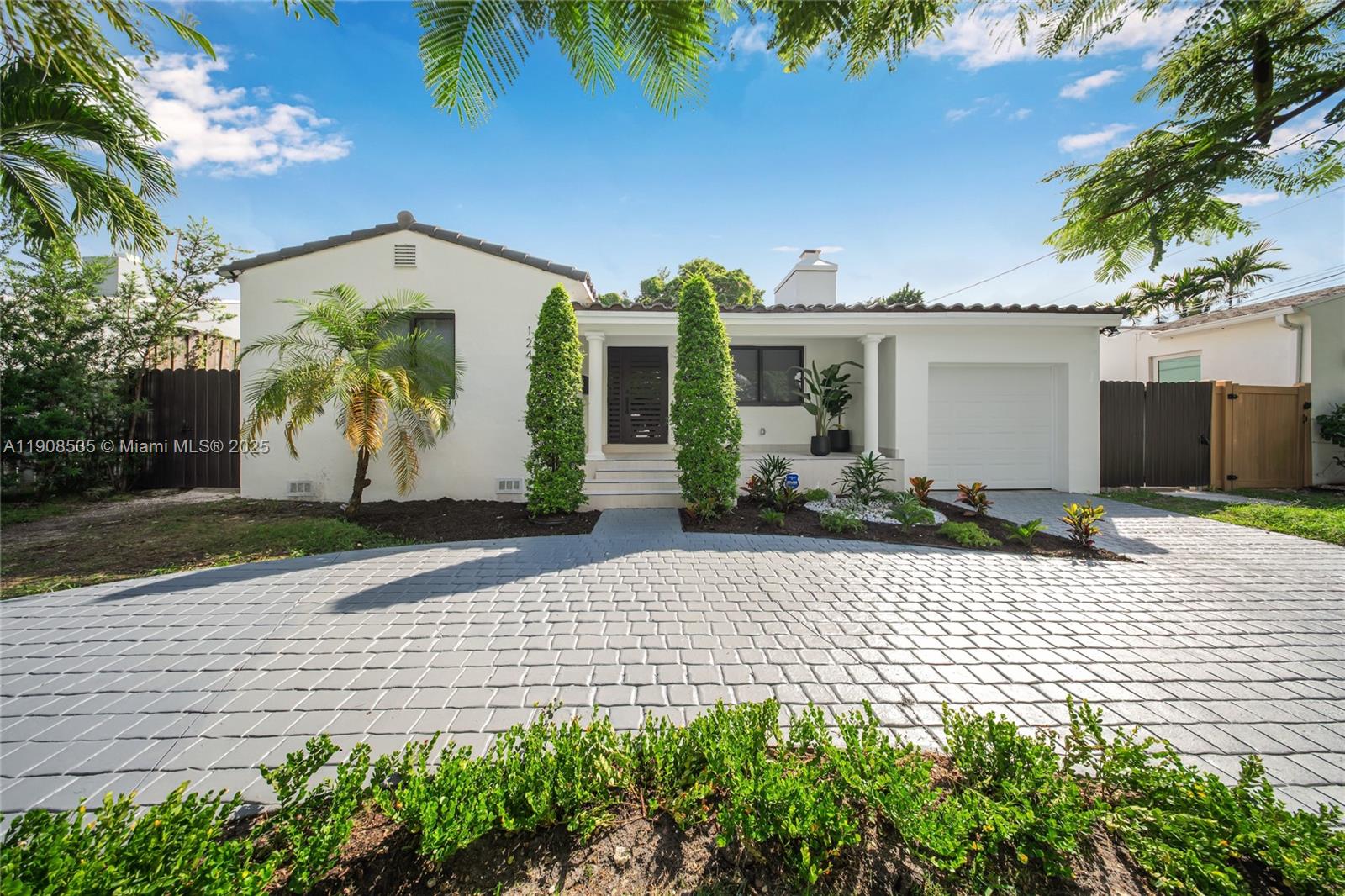 BRICKELL ESTATES - Residential