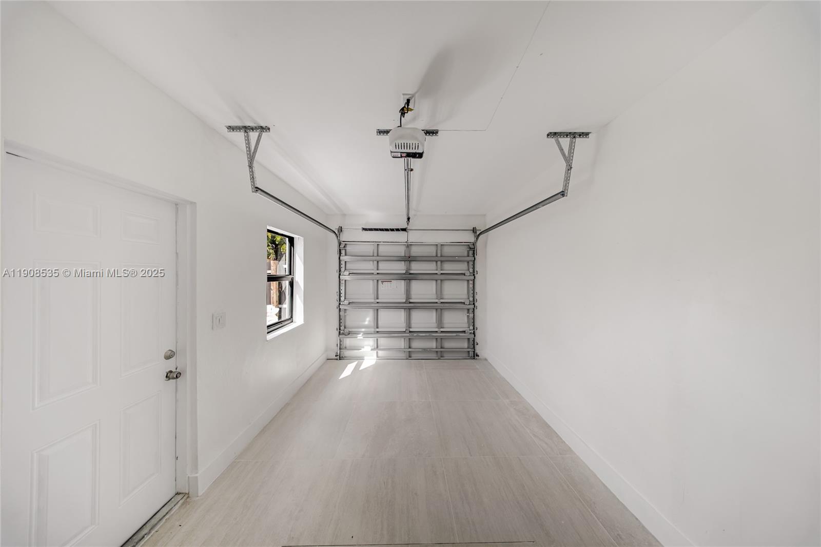 BRICKELL ESTATES - Residential