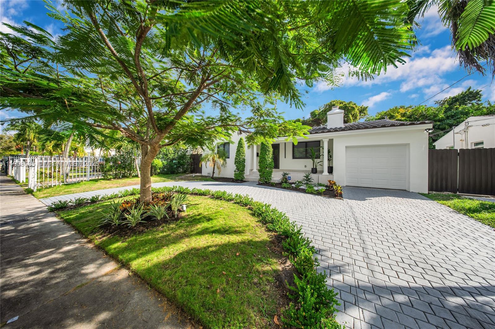 BRICKELL ESTATES - Residential