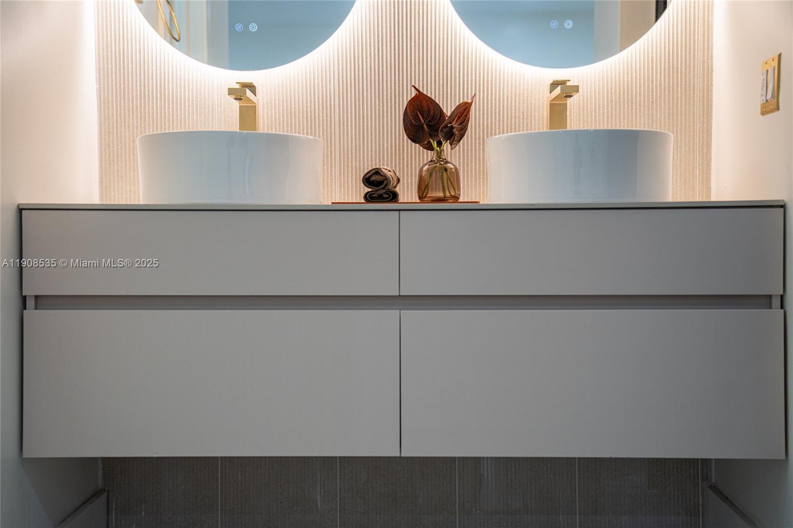 BRICKELL ESTATES - Residential