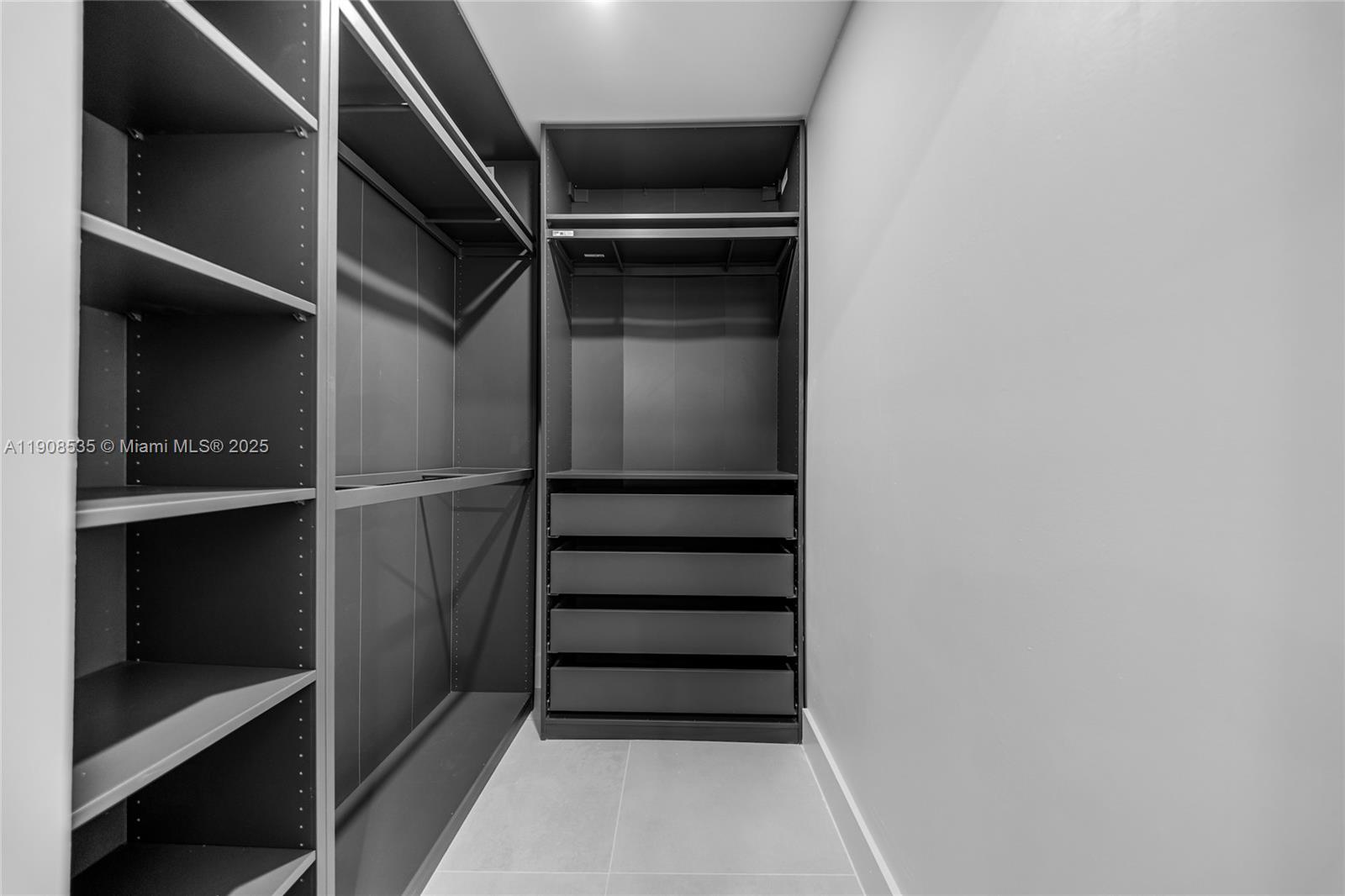 BRICKELL ESTATES - Residential