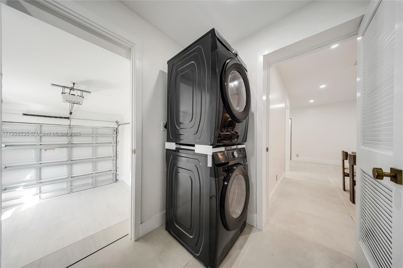 BRICKELL ESTATES - Residential