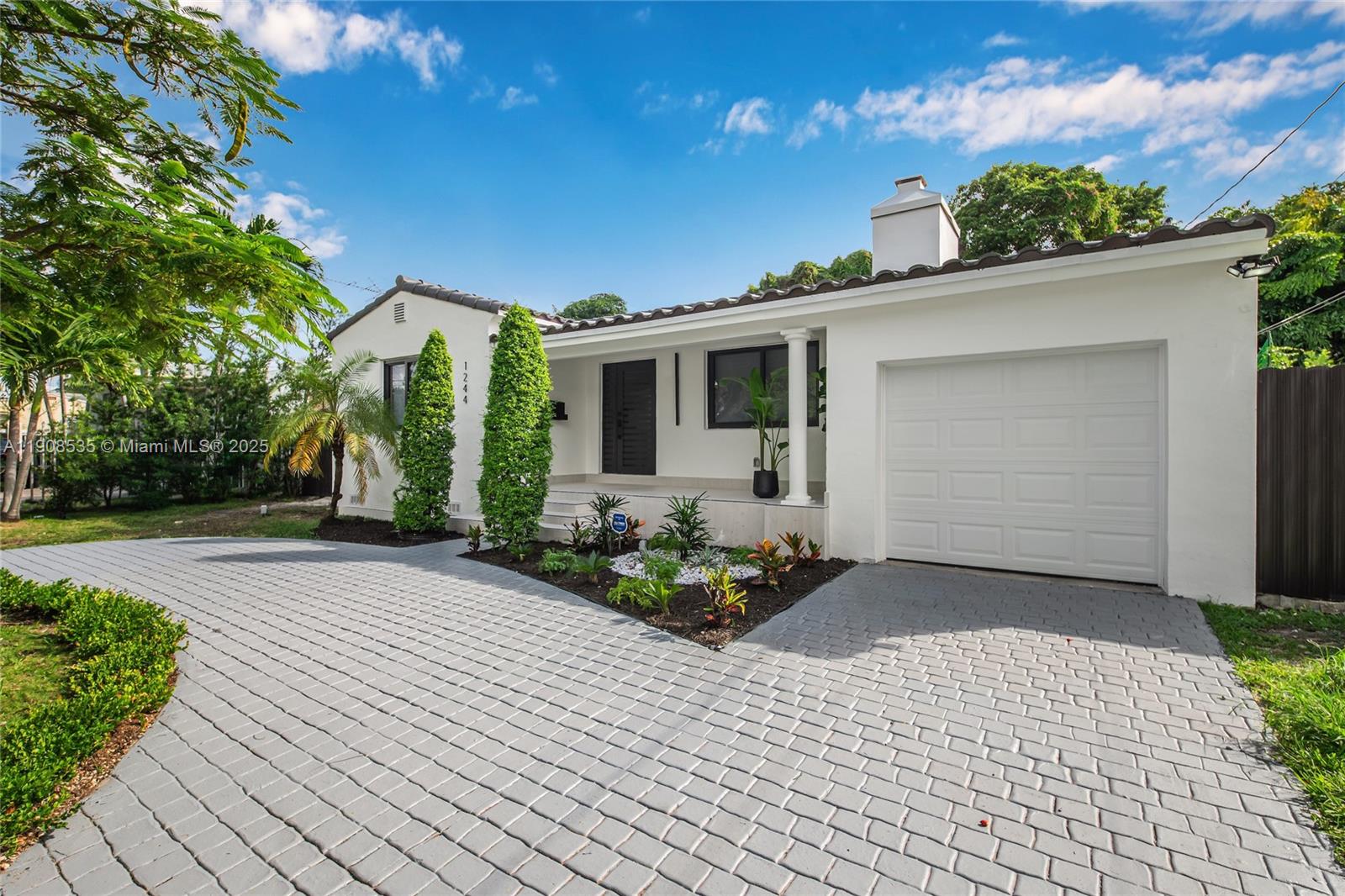 BRICKELL ESTATES - Residential